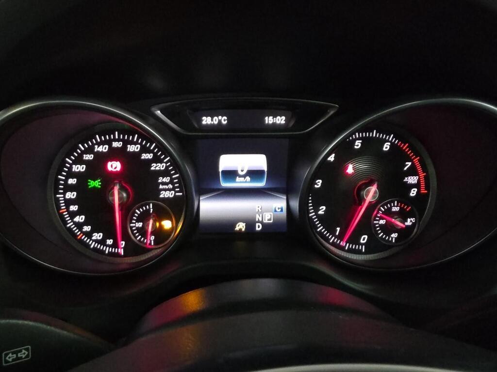 MERCEDES-BENZ CLA CLA200 AMG A/T - 9