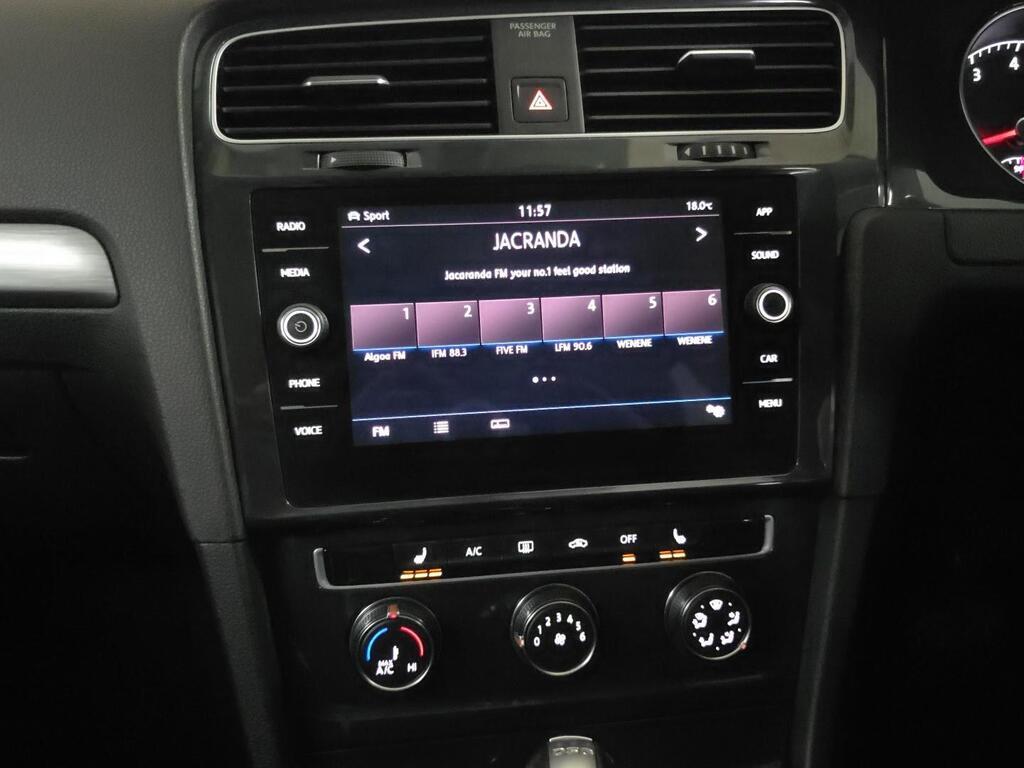 VOLKSWAGEN GOLF 7 GOLF VII 1.4 TSI COMFORTLINE DSG - 8