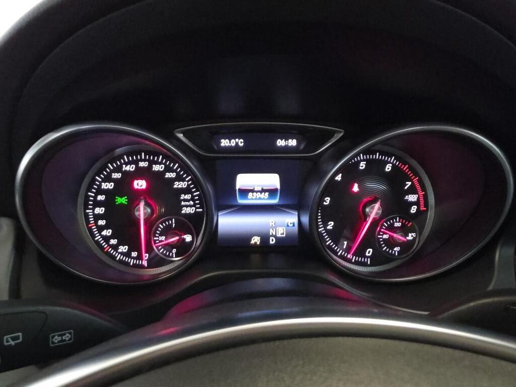 MERCEDES-BENZ GLA GLA 200 A/T