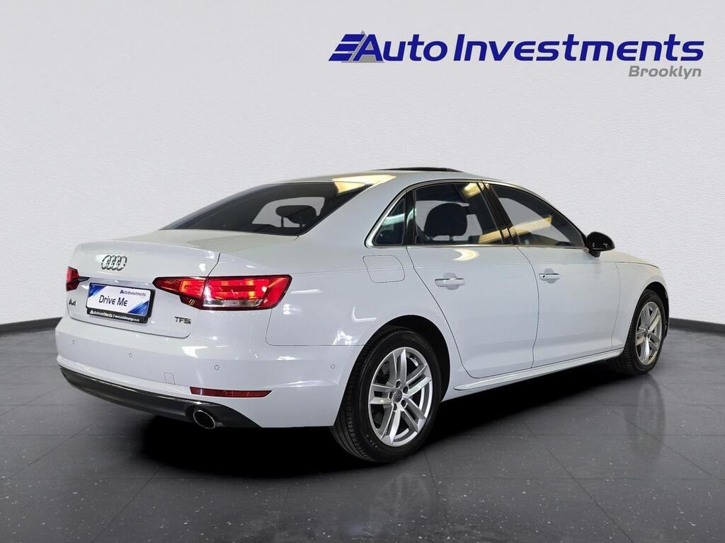 AUDI A4 A4 2.0T FSI DESIGN STRONIC (B9)
