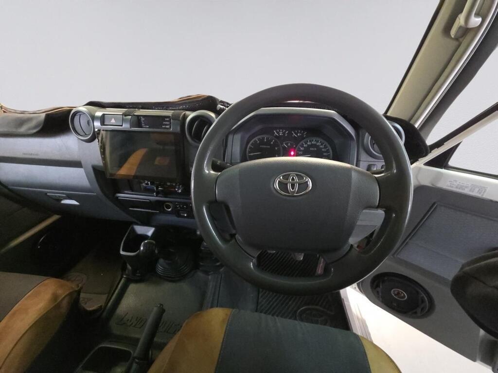 TOYOTA LAND CRUISER 79 LAND CRUISER 79 4.5D P/U S/C - 8