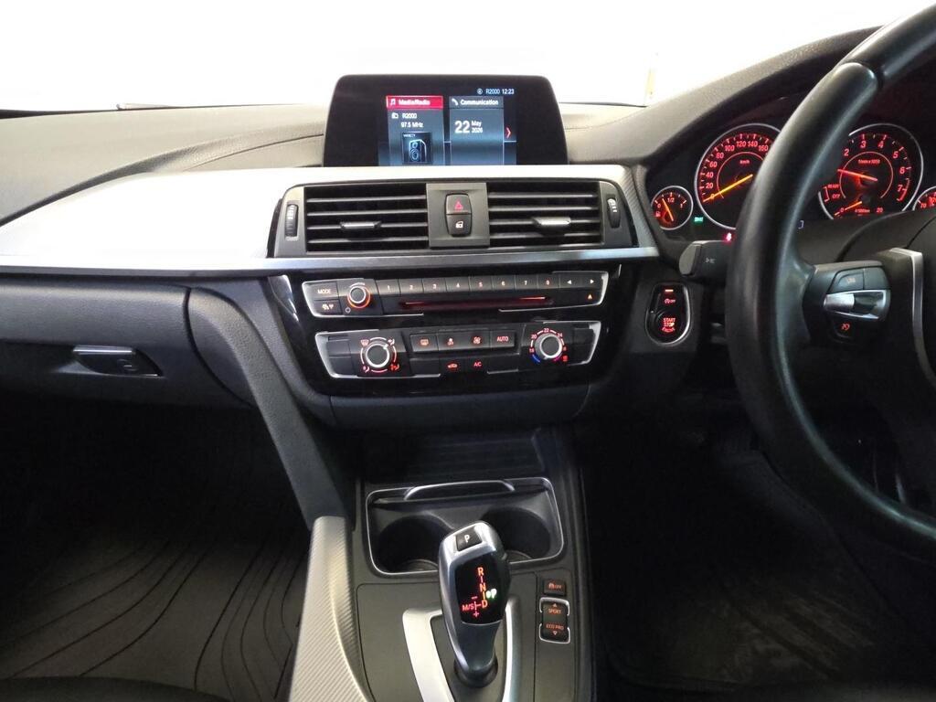 BMW 3 SERIES 318i M SPORT A/T (F30) - 9