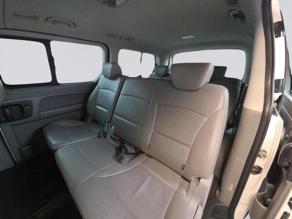 HYUNDAI H-1 H-1 2.5 CRDI A/T/ 2.5 ELITE A/T - 7