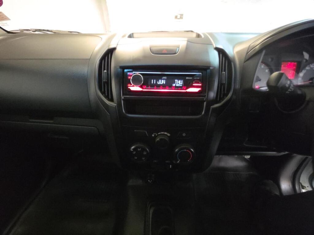 ISUZU D-MAX D-MAX 250C FLEETSIDE S/C P/U - 13