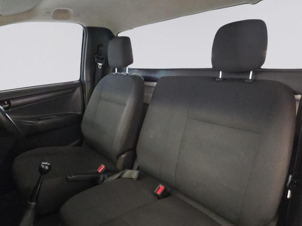 ISUZU D-MAX D-MAX 250C FLEETSIDE S/C P/U - 8