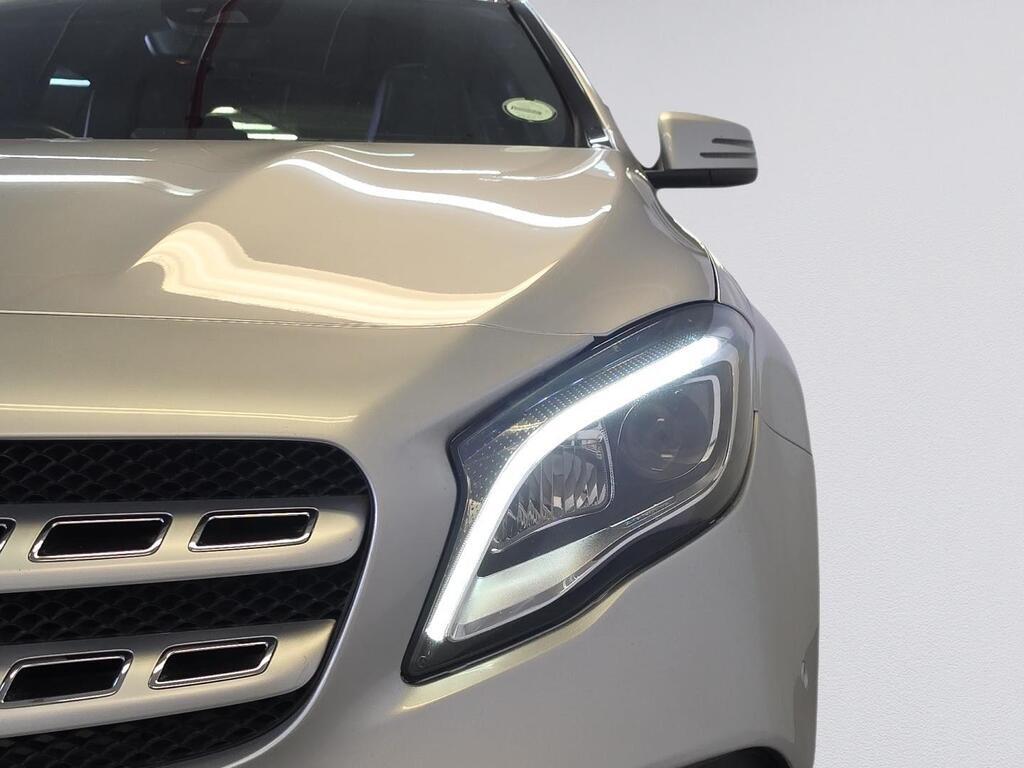 MERCEDES-BENZ GLA GLA 200 A/T - 16