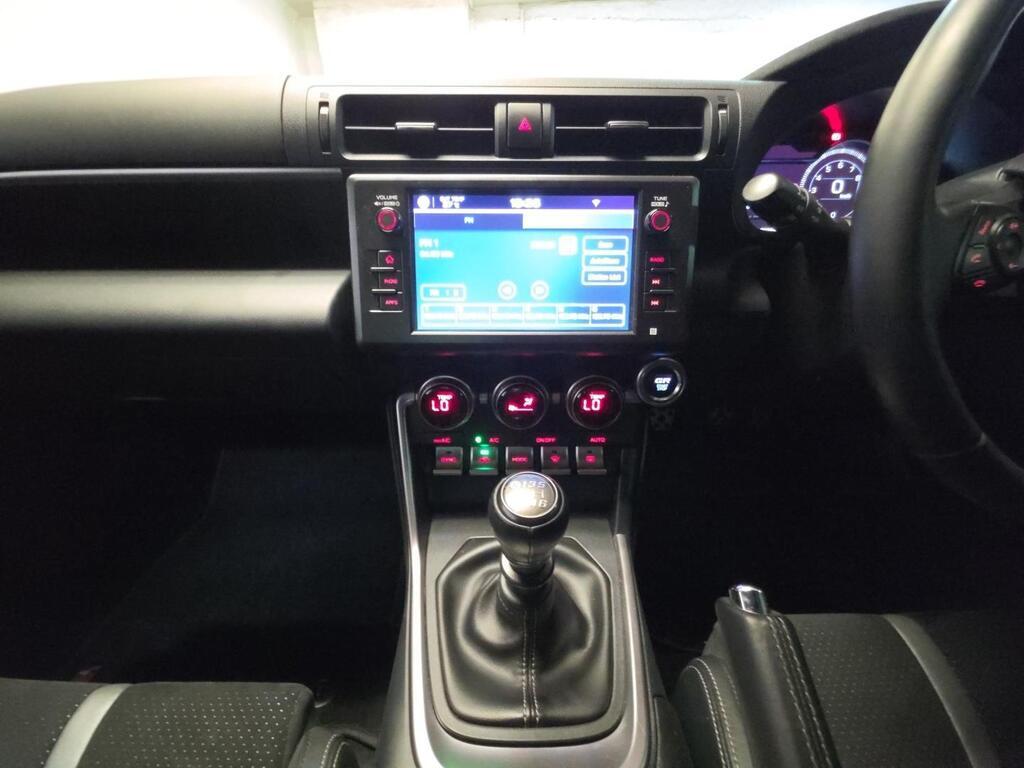 TOYOTA 86 GR86 2.4 - 16