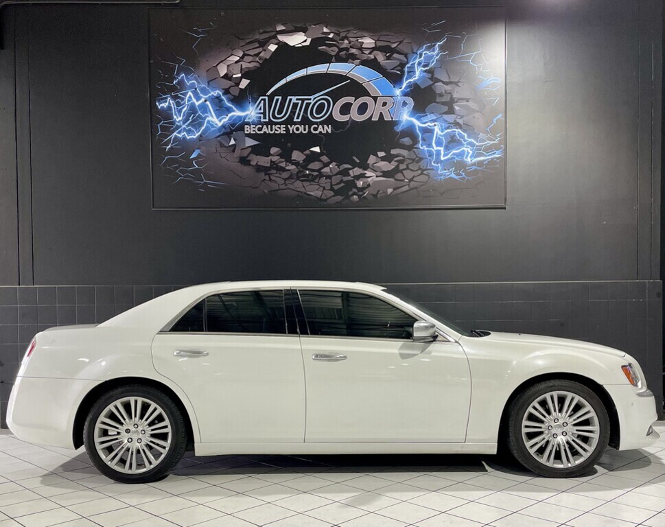 2014 CHRYSLER 300C 3.6L LUX A/T thumbnail 3