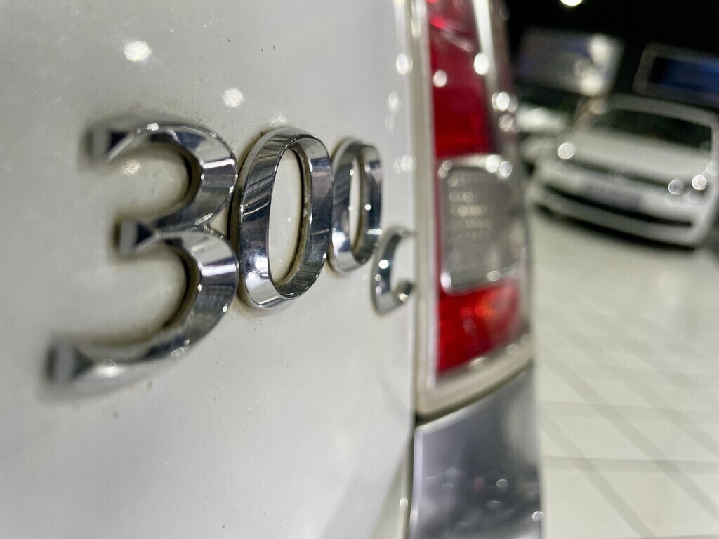 2014 CHRYSLER 300C 3.6L LUX A/T thumbnail 6