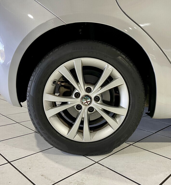 2016 ALFA ROMEO GIULIETTA 1.4T DISTINCTIVE 5Dr thumbnail 7