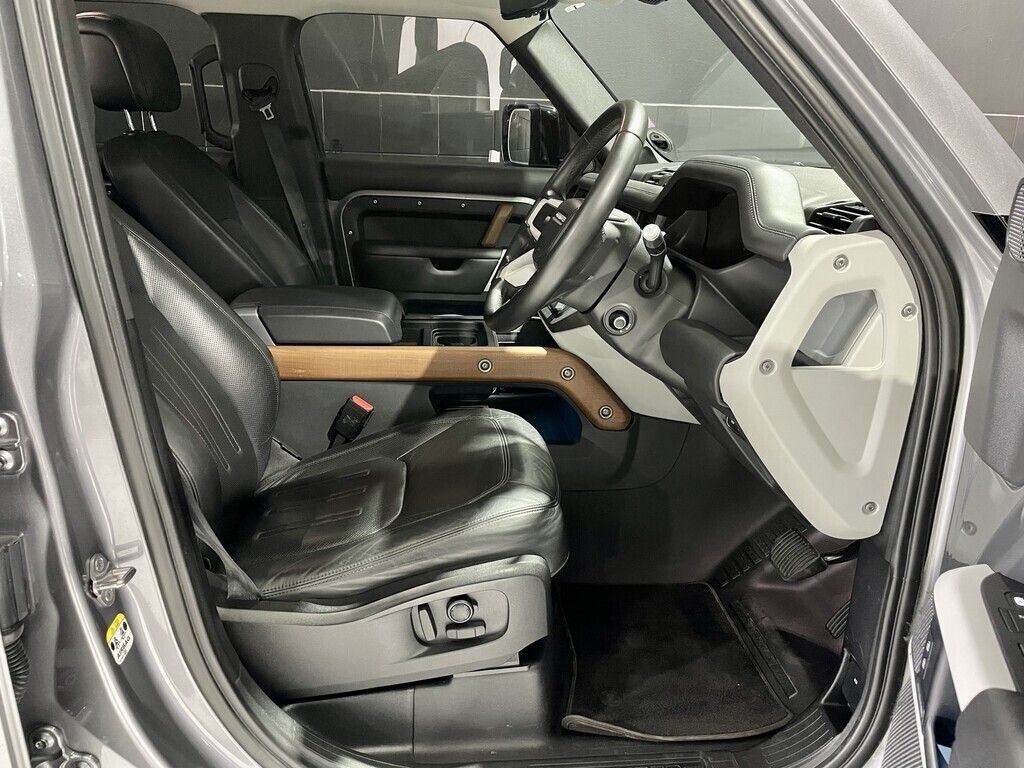 2020 LAND ROVER DEFENDER 110 D240 HSE (177KW) thumbnail 9