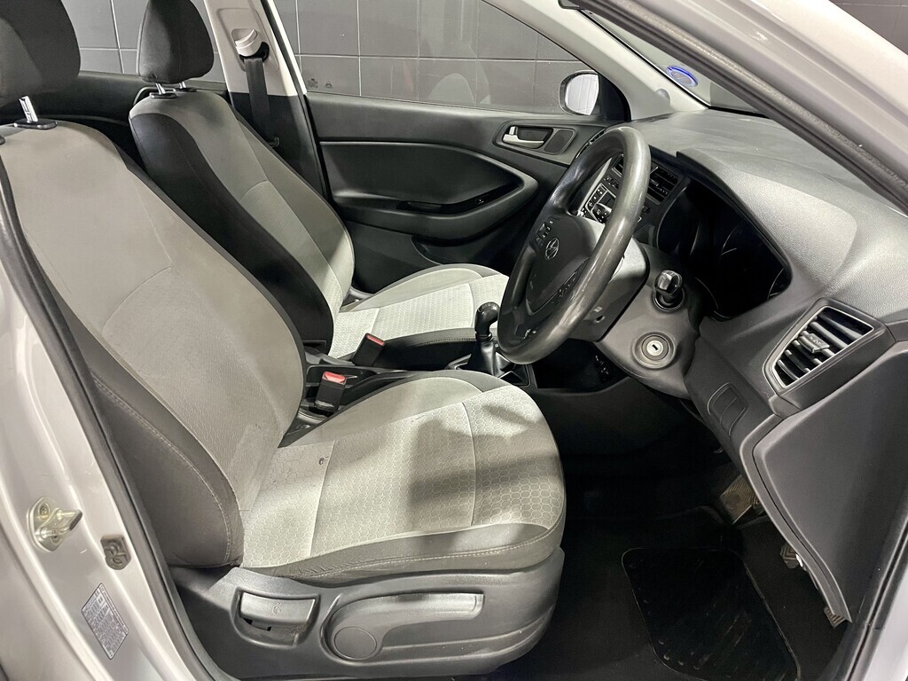 2018 HYUNDAI i20 1.2 MOTION thumbnail 9