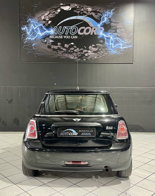 2014 MINI COOPER thumbnail 4