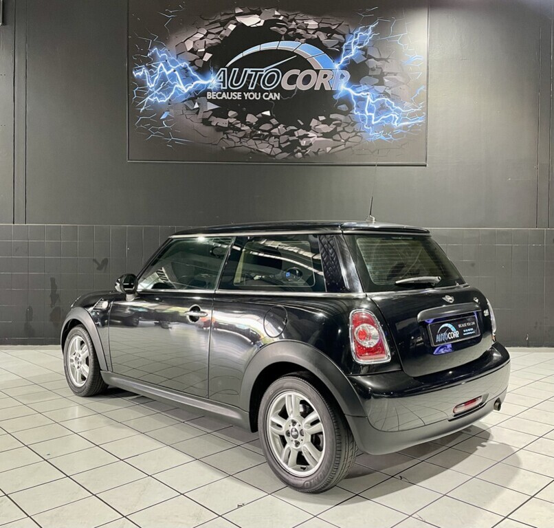 2014 MINI COOPER thumbnail 5