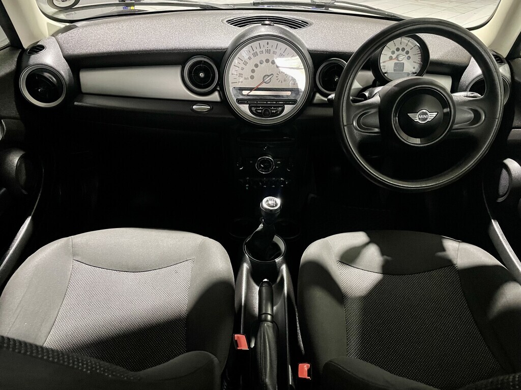 2014 MINI COOPER thumbnail 9