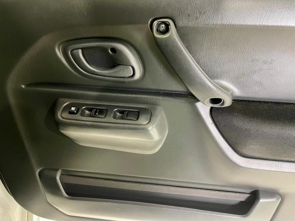 2016 SUZUKI JIMNY 1.3 thumbnail 10