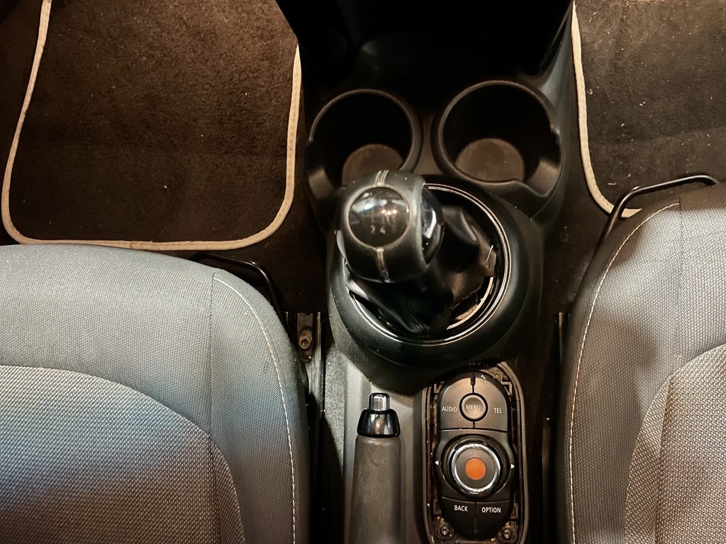 2015 MINI COOPER thumbnail 10