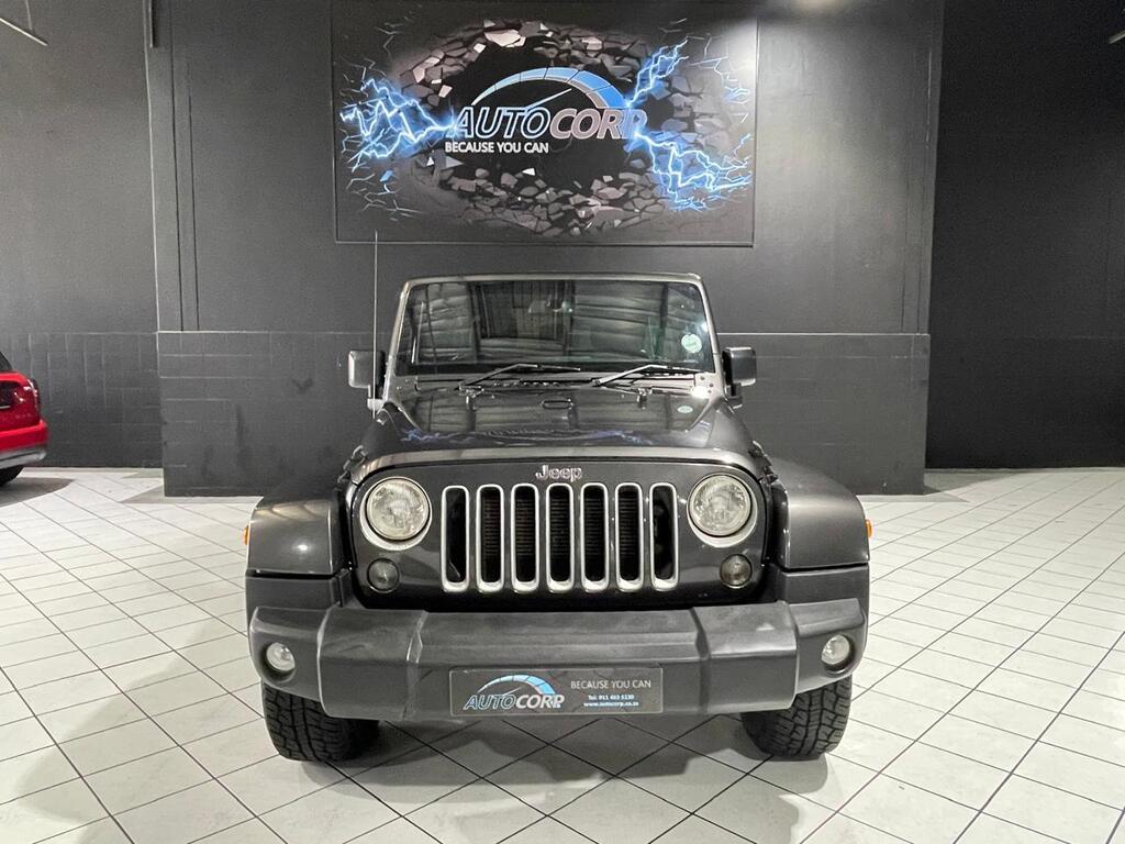 2019 JEEP WRANGLER UNLTD SAHARA 3.6L V6 A/T thumbnail 2