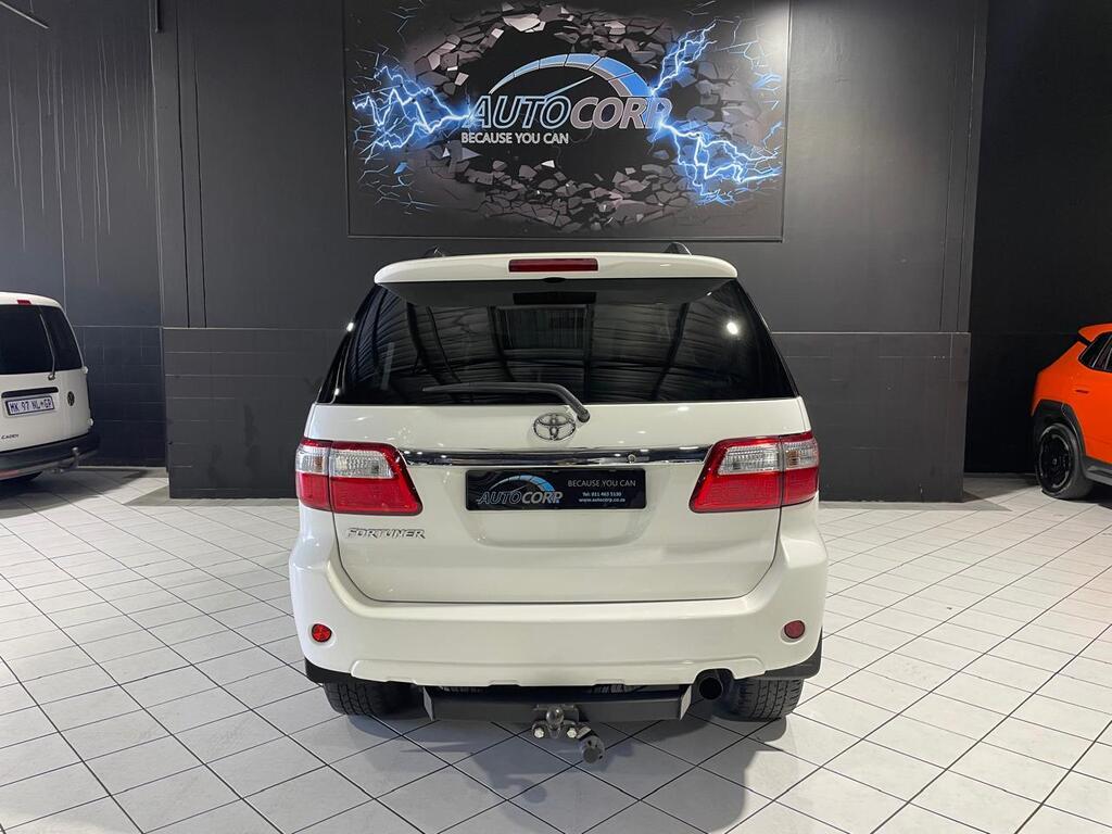 2011 TOYOTA FORTUNER 3.0D-4D R/B A/T thumbnail 5