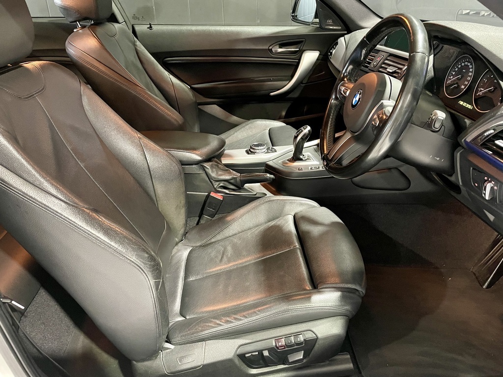 2014 BMW M235i A/T(F22) thumbnail 6