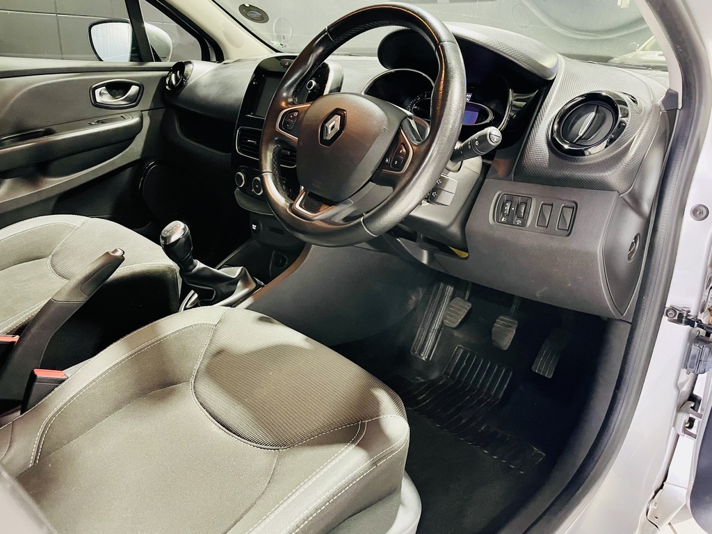2017 RENAULT CLIO IV 900T AUTHENTIQUE 5DR (66KW) thumbnail 6