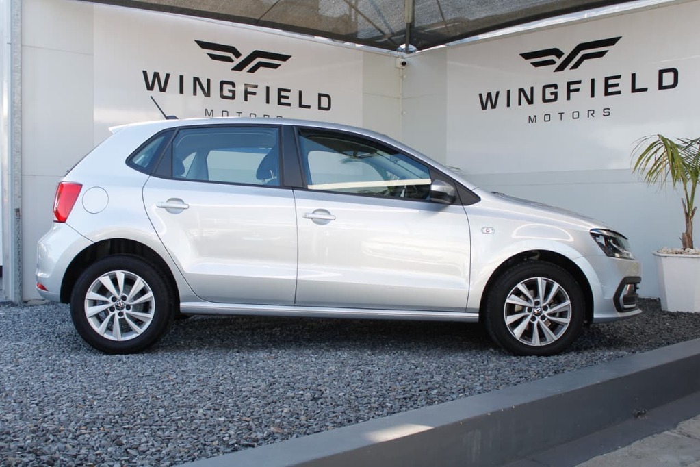 2025 VOLKSWAGEN Polo Vivo, Silver, 17883Kms, Automatic, , Petrol, R289 900, Private Finance