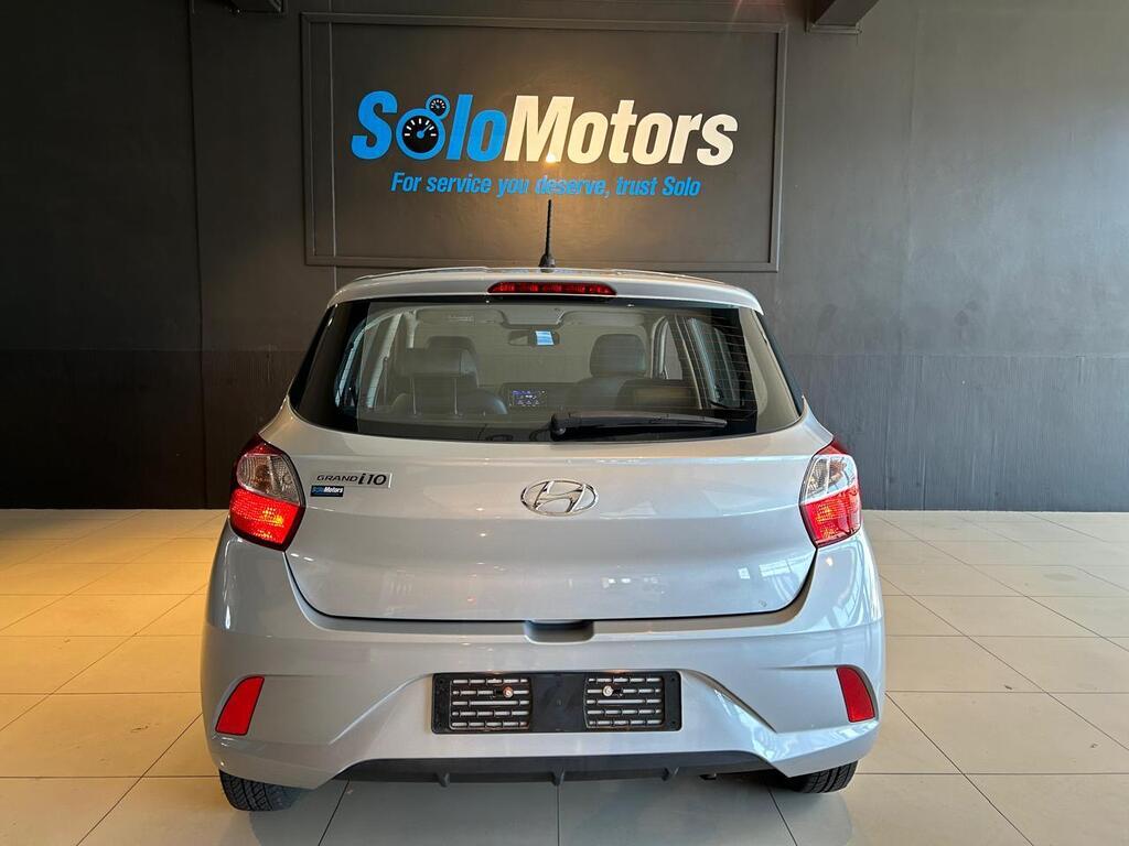 HYUNDAI i10 - Image 14