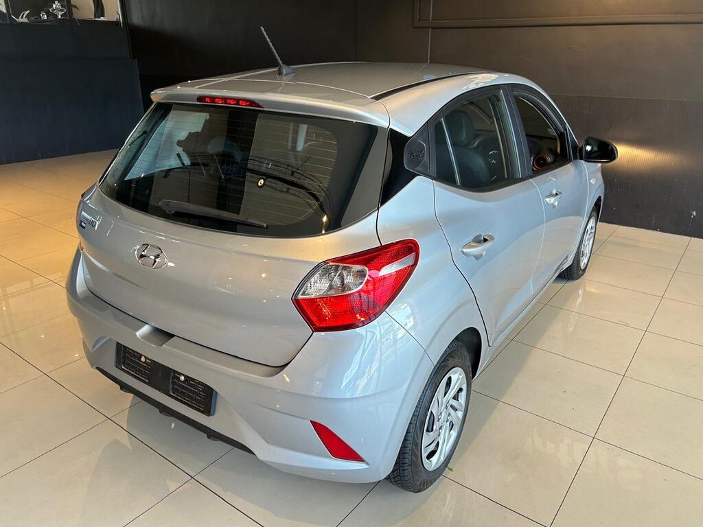 HYUNDAI i10 - Image 5