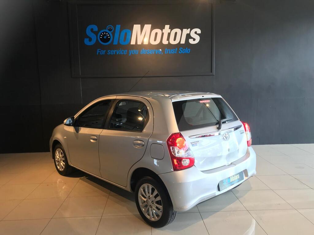 TOYOTA ETIOS - Image 4