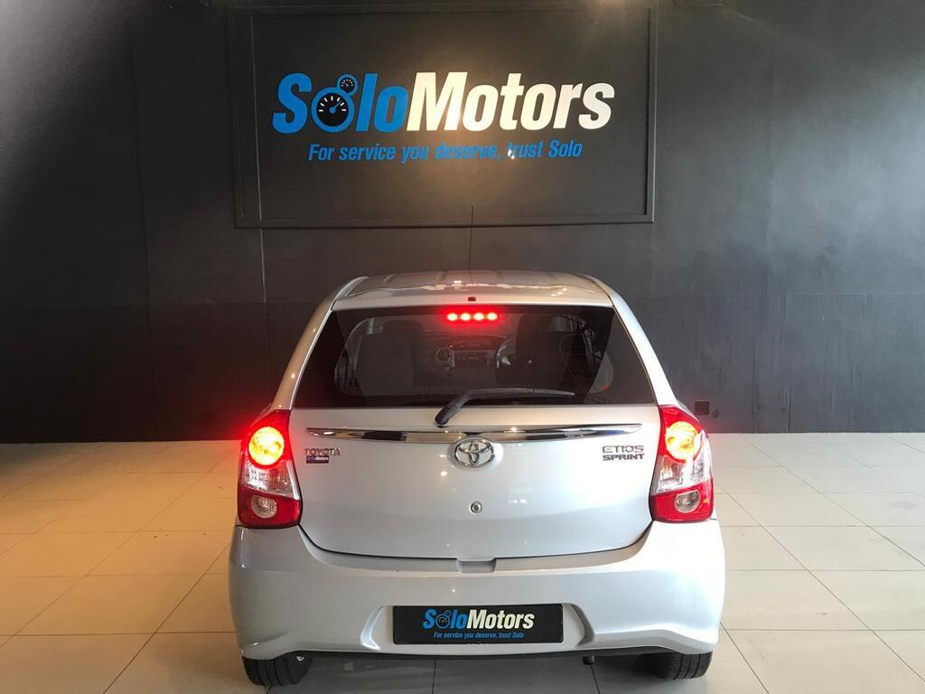 TOYOTA ETIOS - Image 5