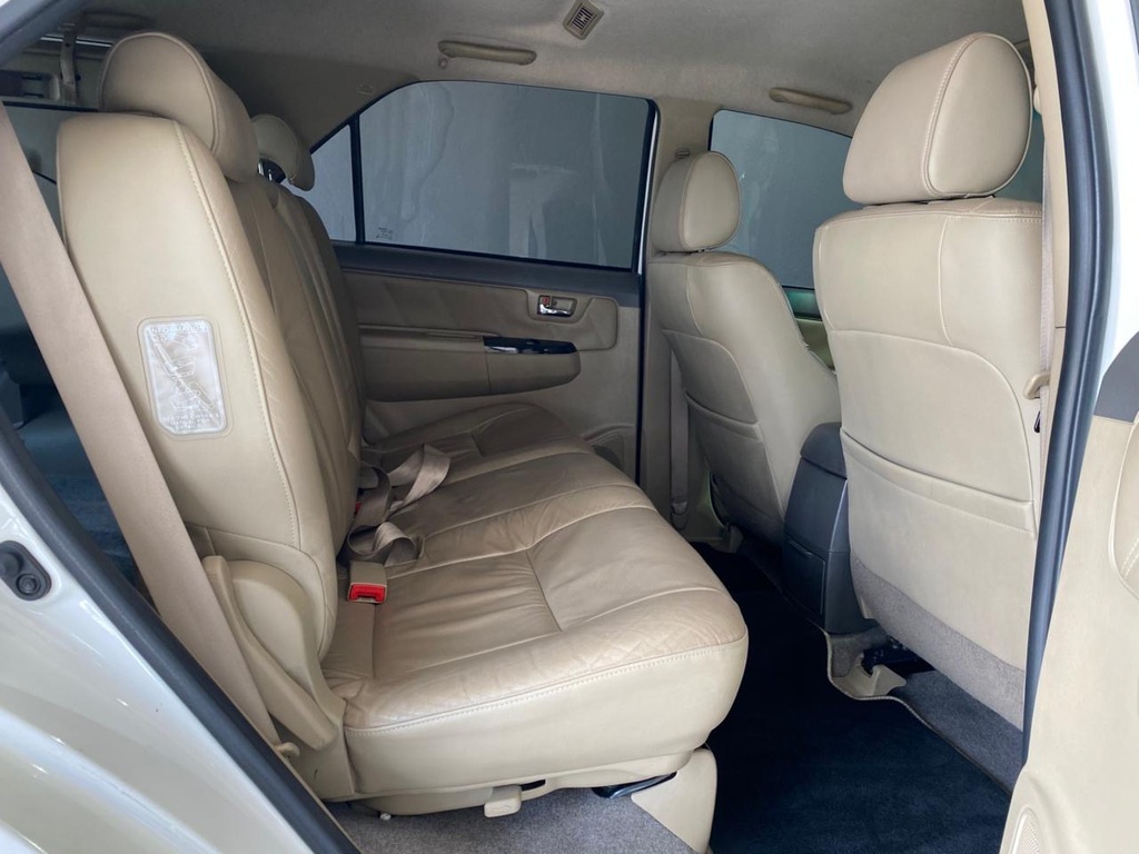 TOYOTA FORTUNER FORTUNER 3.0D-4D R/B - 10