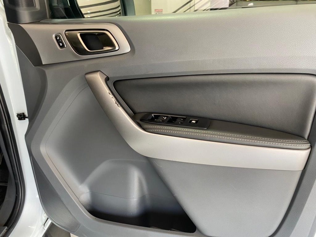 FORD EVEREST EVEREST 2.2 TDCi  XLT A/T - 9