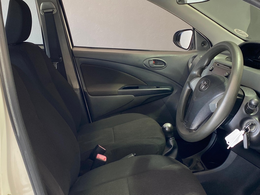 TOYOTA ETIOS ETIOS 1.5 Xs/SPRINT 5Dr - 6