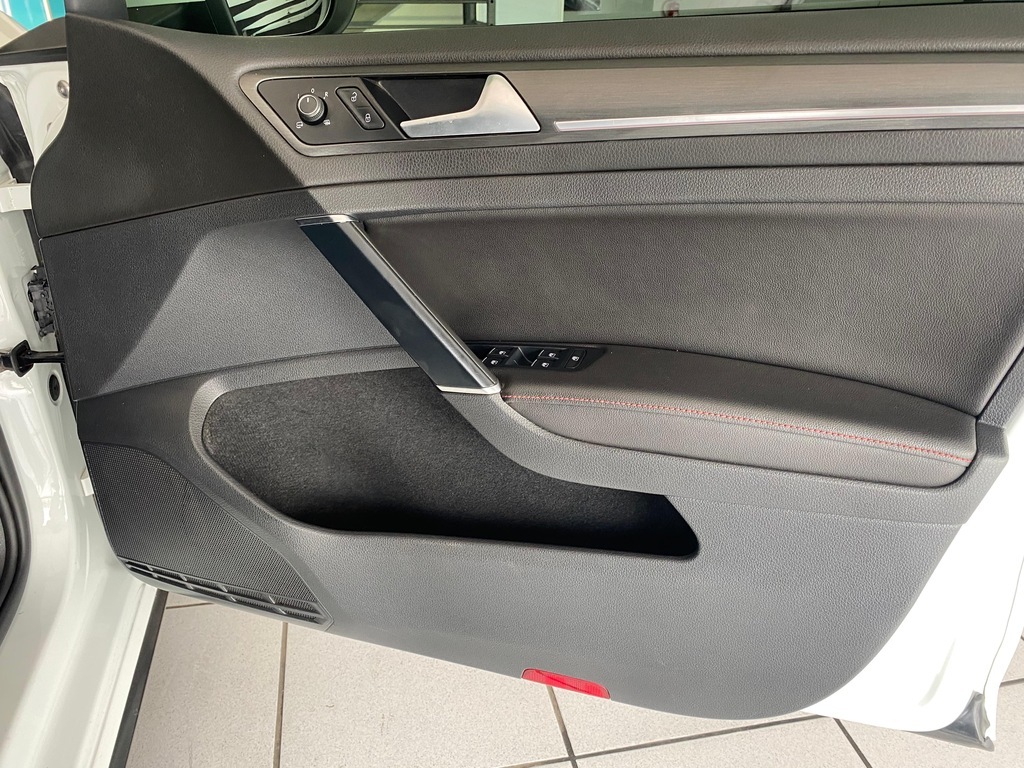 VOLKSWAGEN GOLF 7 GOLF VII GTi 2.0 TSI DSG