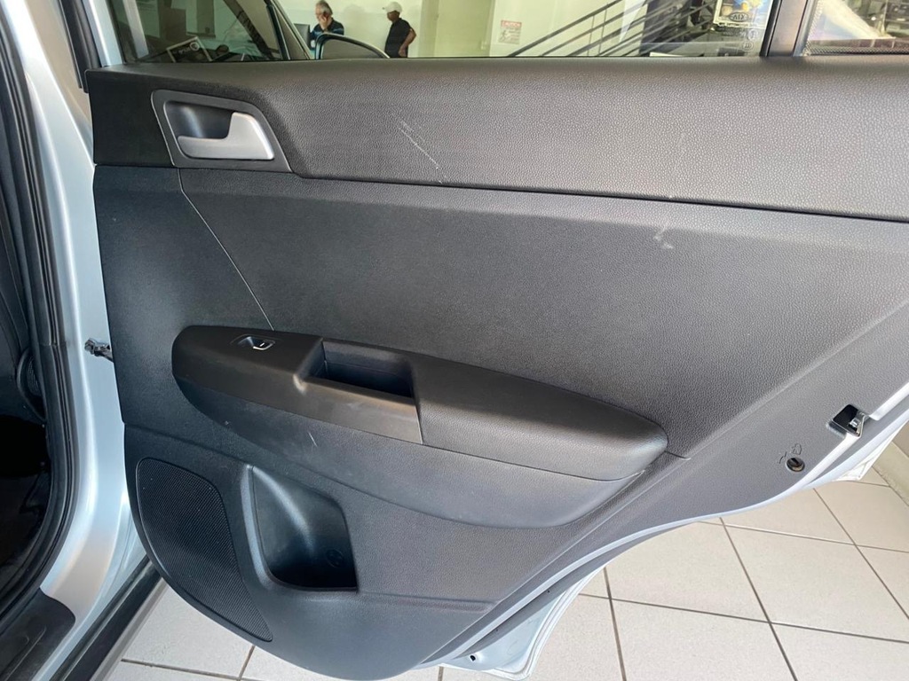 KIA SPORTAGE SPORTAGE 1.6 GDI IGNITE A/T - 12