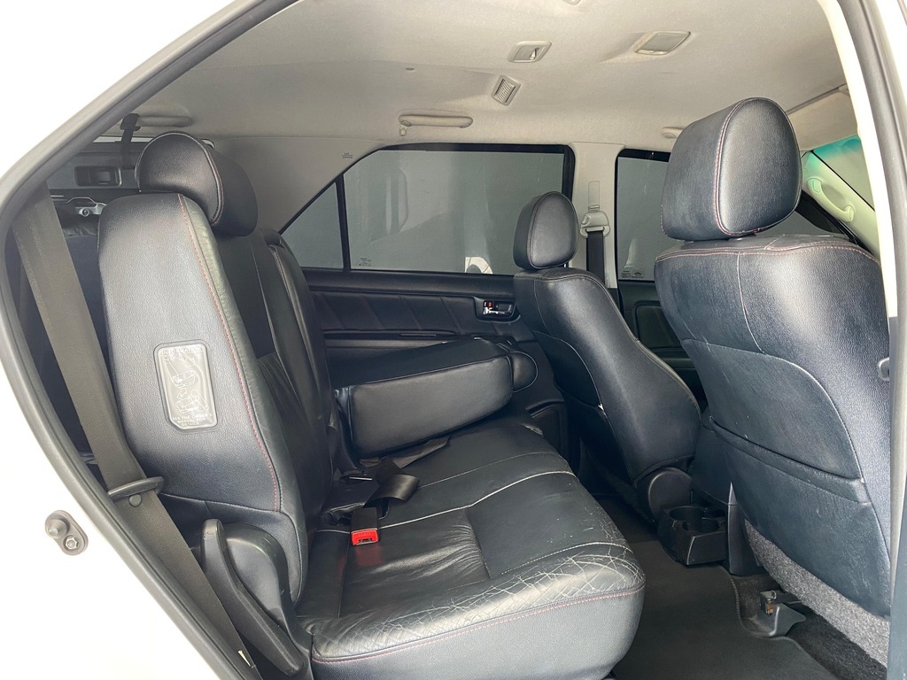 TOYOTA FORTUNER FORTUNER 3.0D-4D R/B A/T - 11