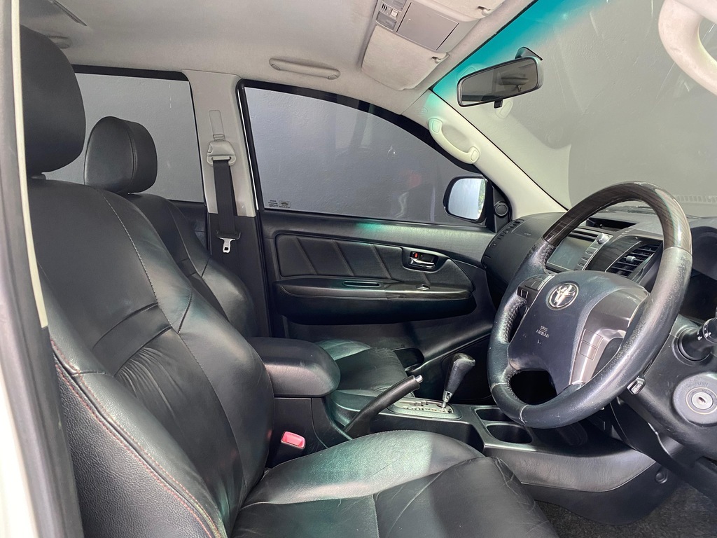 TOYOTA FORTUNER FORTUNER 3.0D-4D R/B A/T - 5