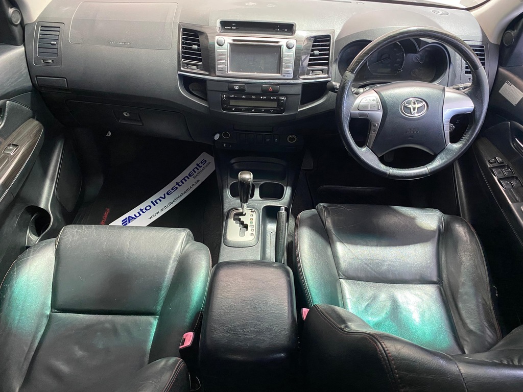 TOYOTA FORTUNER FORTUNER 3.0D-4D R/B A/T - 7