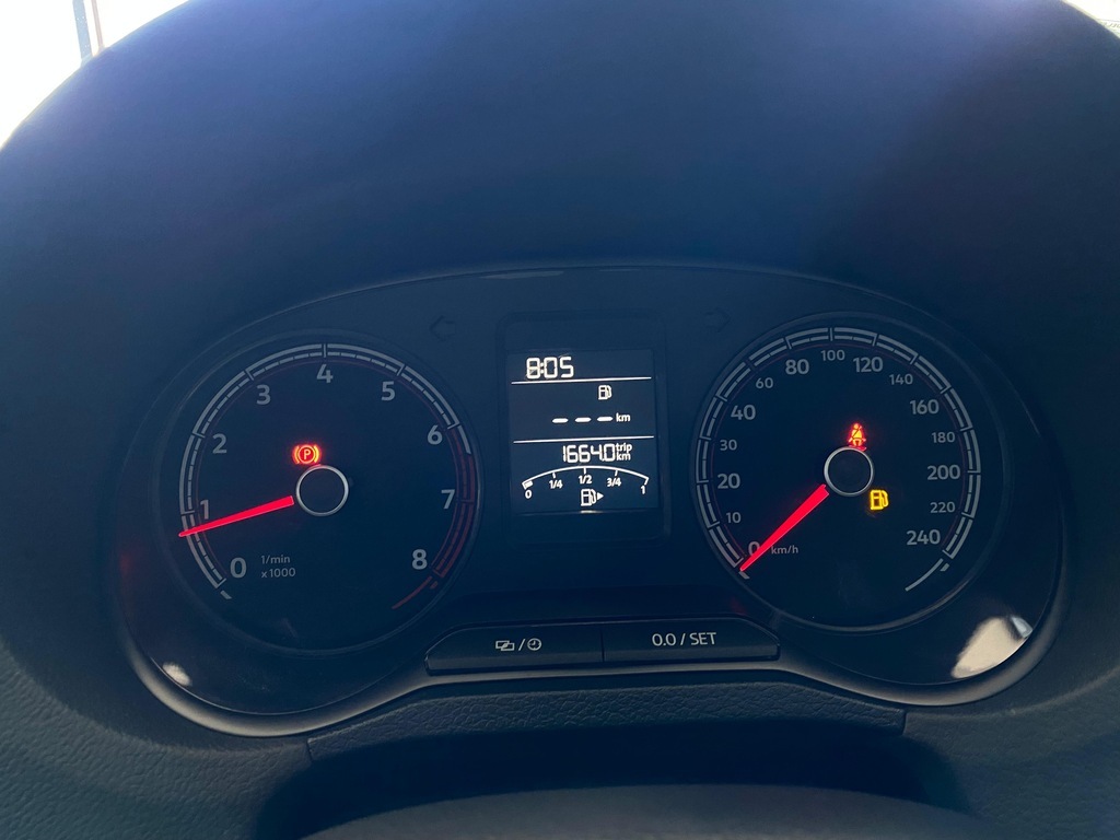VOLKSWAGEN POLO VIVO POLO VIVO 1.4 (5DR) - 11