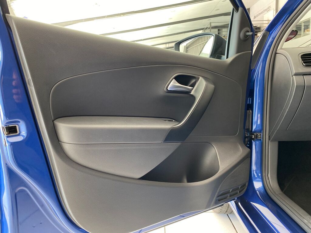 VOLKSWAGEN POLO VIVO POLO VIVO 1.4 (5DR)