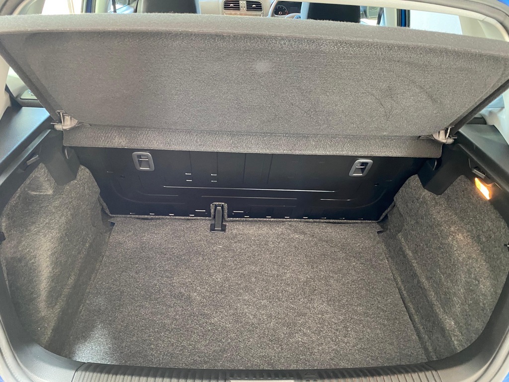 VOLKSWAGEN POLO VIVO POLO VIVO 1.4 (5DR) - 9