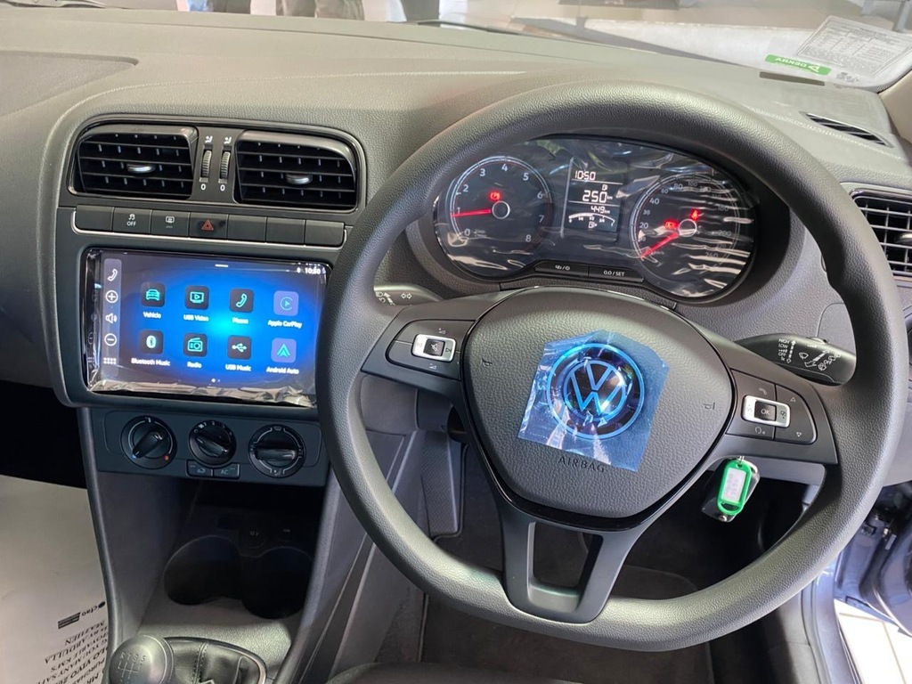 VOLKSWAGEN Polo Vivo POLO VIVO 1.4 (5DR)