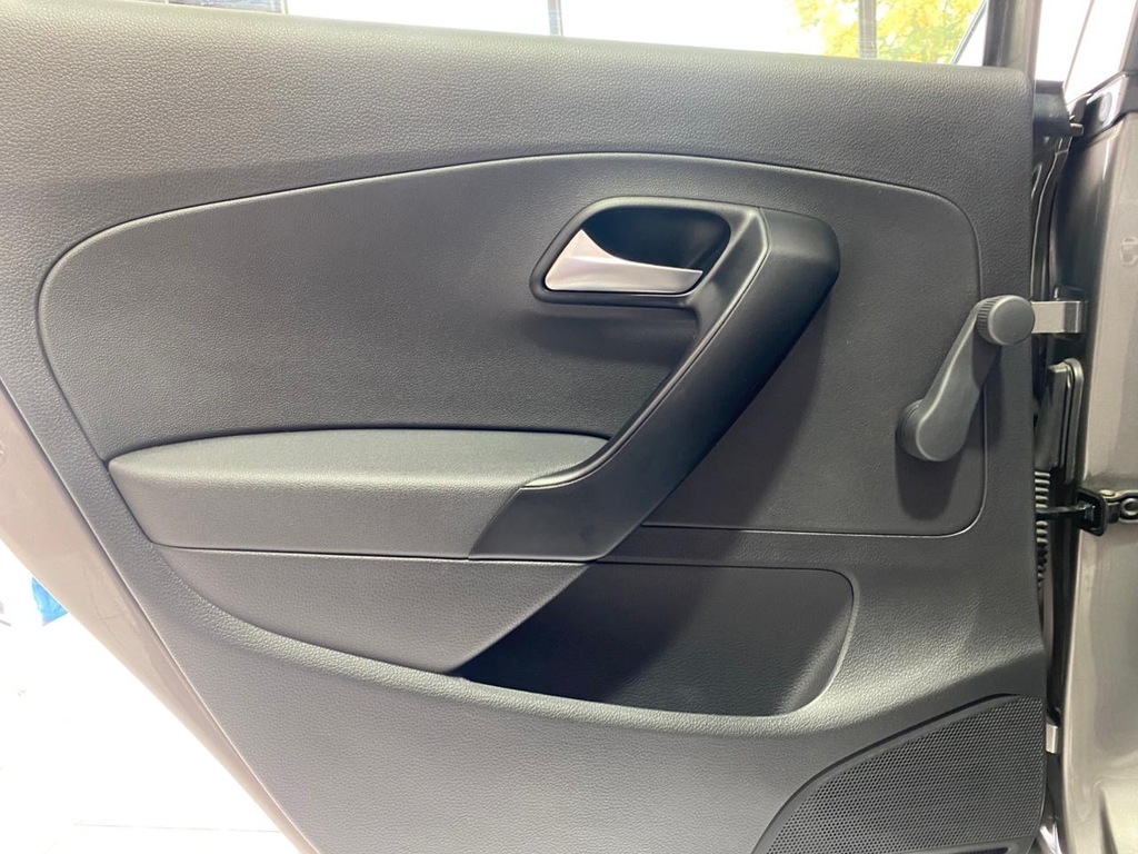 VOLKSWAGEN POLO VIVO POLO VIVO 1.4 COMFORTLINE (5DR) - 13
