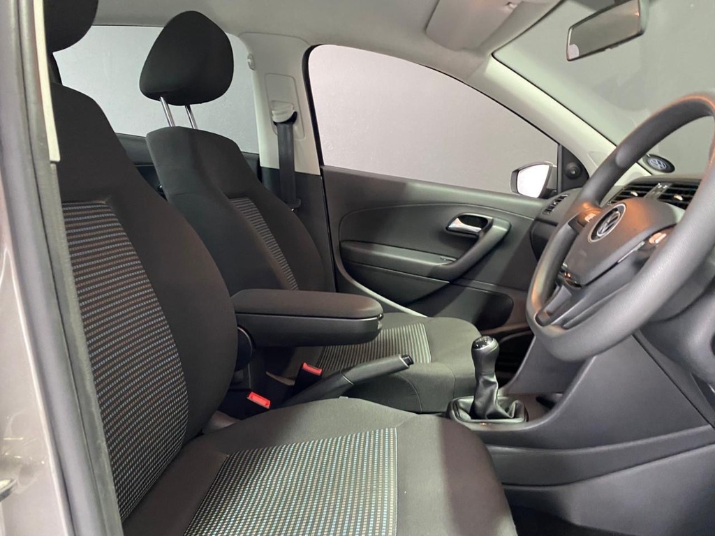 VOLKSWAGEN POLO VIVO POLO VIVO 1.4 COMFORTLINE (5DR) - 9