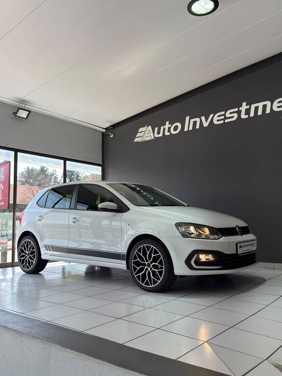 VOLKSWAGEN POLO VIVO POLO VIVO 1.4 LIFE (5DR) - 2