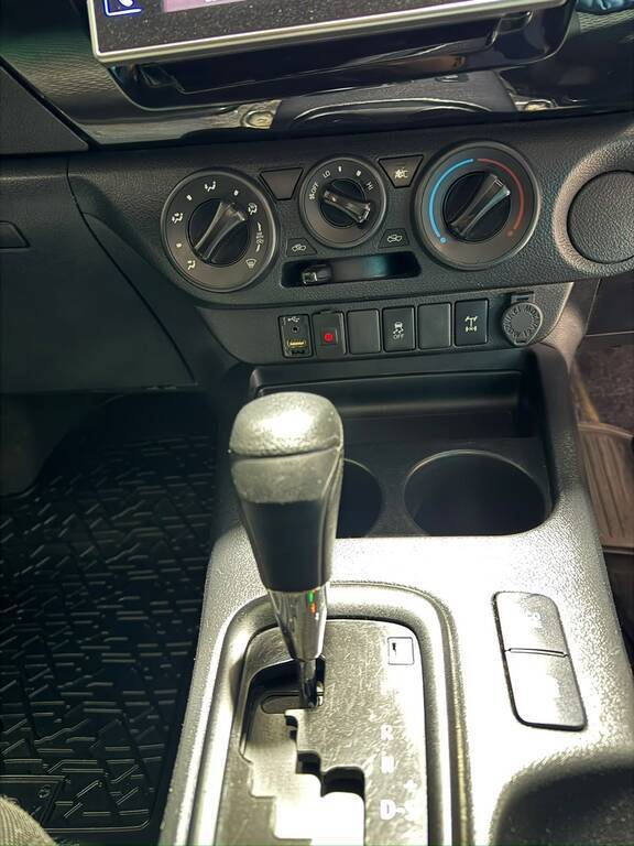 TOYOTA HILUX HILUX 2.4 GD-6 RB SRX A/T P/U S/C