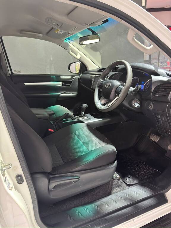 TOYOTA HILUX HILUX 2.4 GD-6 RB SRX A/T P/U S/C