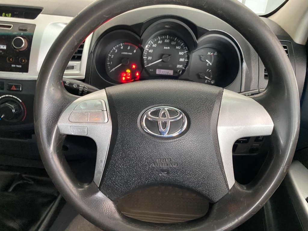 TOYOTA HILUX HILUX 2.5D-4D SRX 4X4 P/U D/C - 11