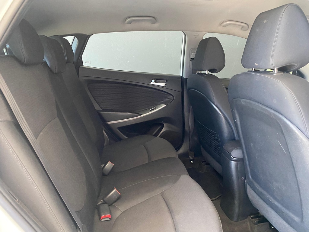 HYUNDAI ACCENT ACCENT 1.6 GLS/FLUID A/T - 11