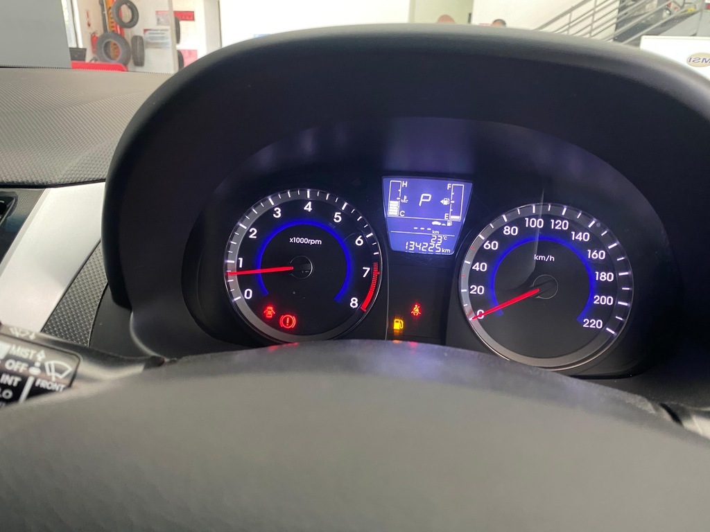 HYUNDAI ACCENT ACCENT 1.6 GLS/FLUID A/T - 9